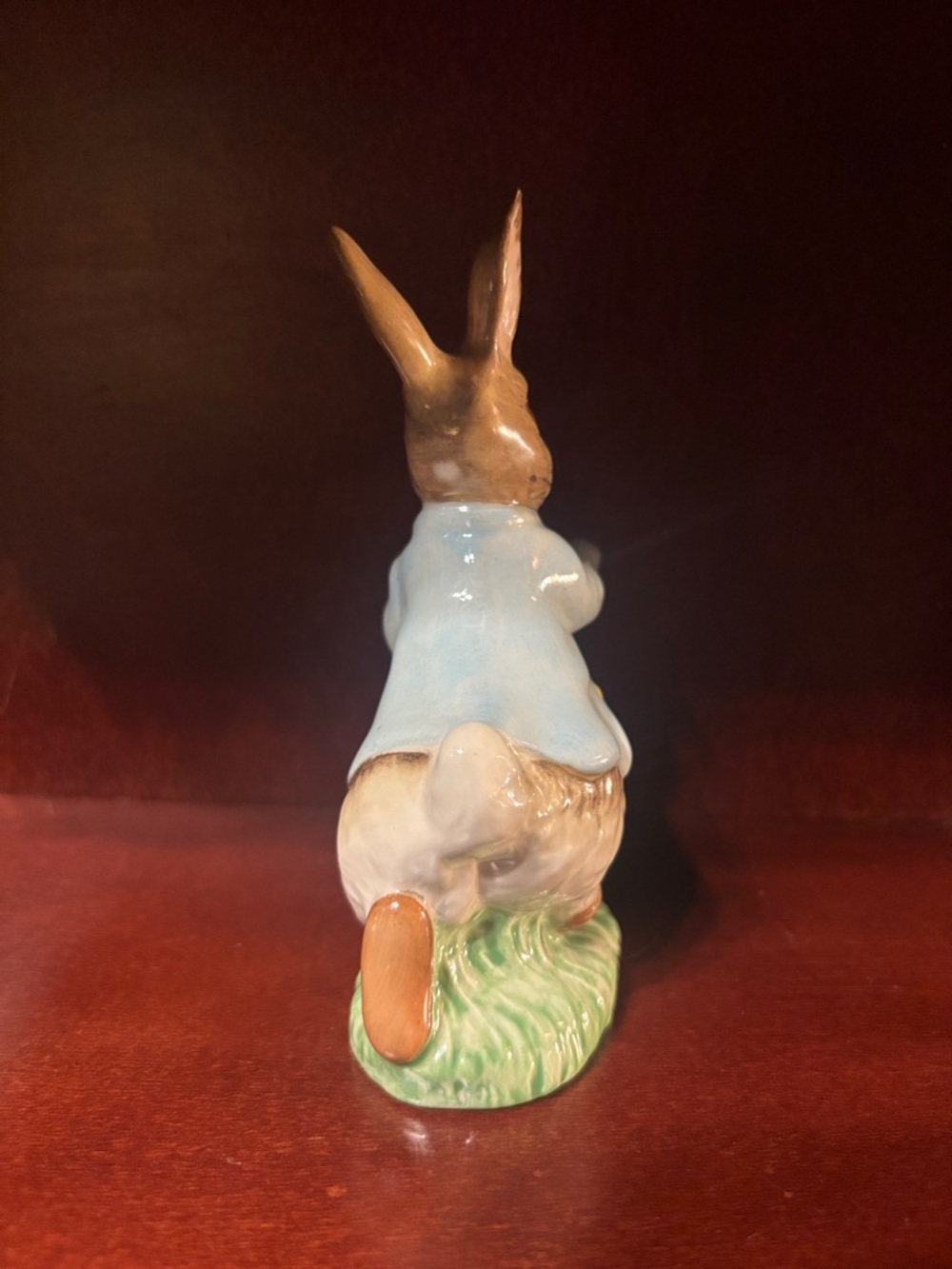 Peter Rabbit Figurine - Picture 3 of 5